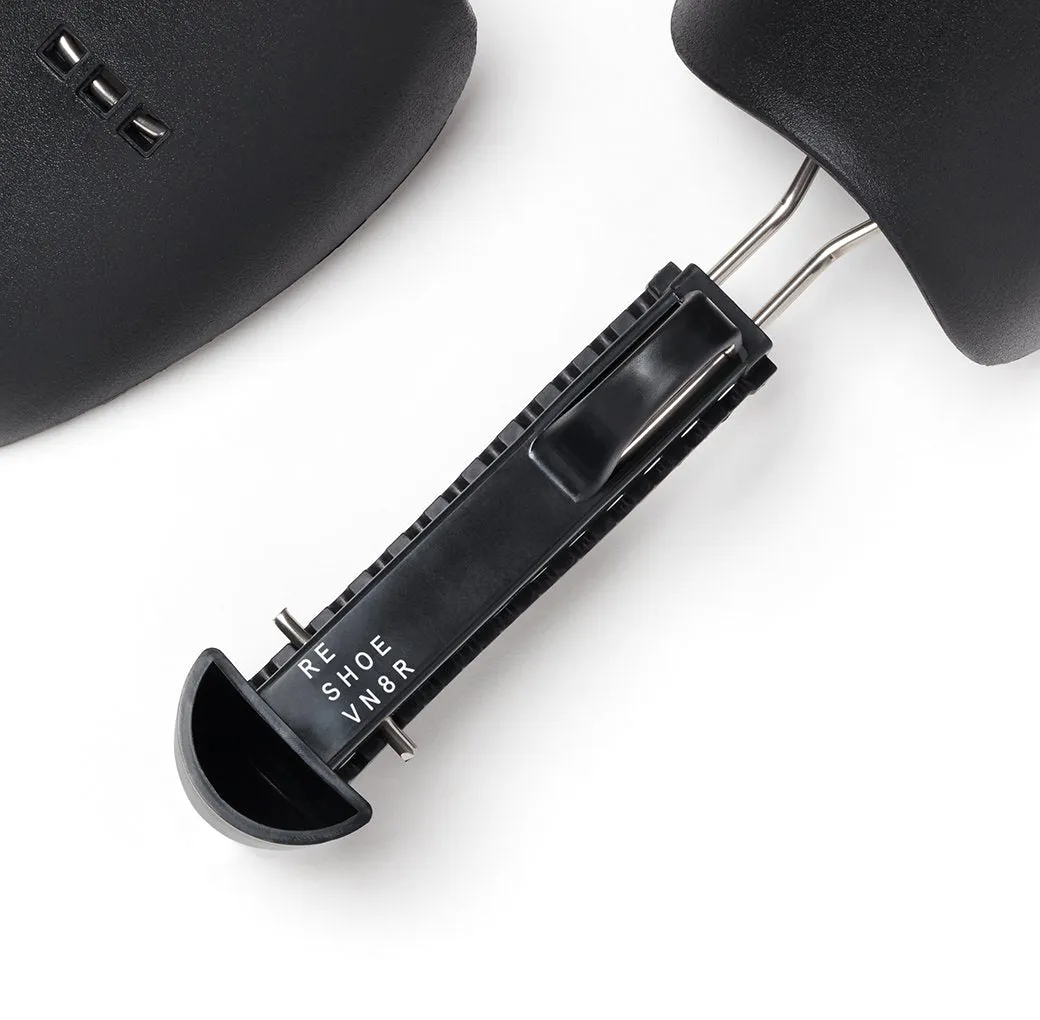 2 PAIRS OF ADJUSTABLE SHOE TREES