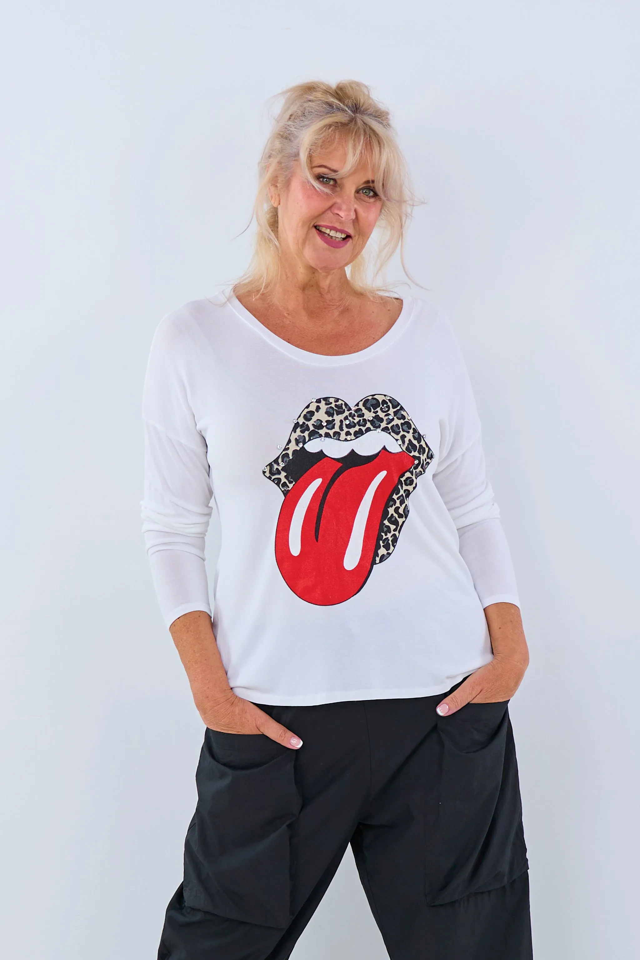Shirt mit Zunge und Strass-Steinchen, weiß
